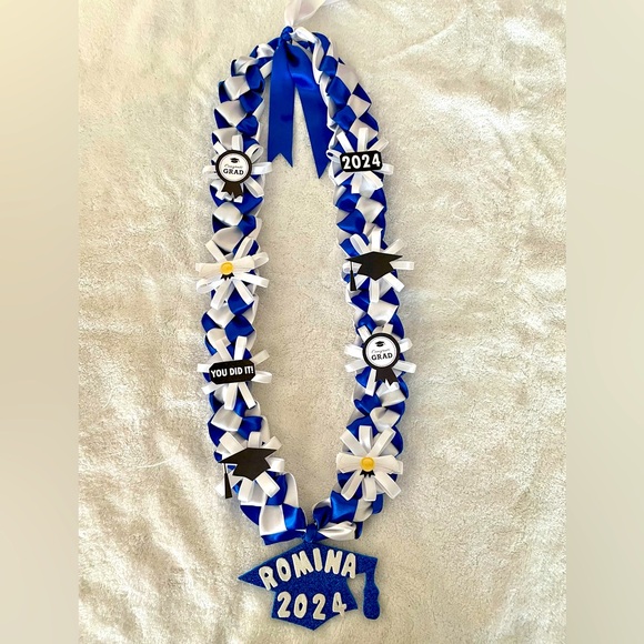Blue & White Grad Lei - Personalized With Grad Name - Handmade - Picture 1 of 3